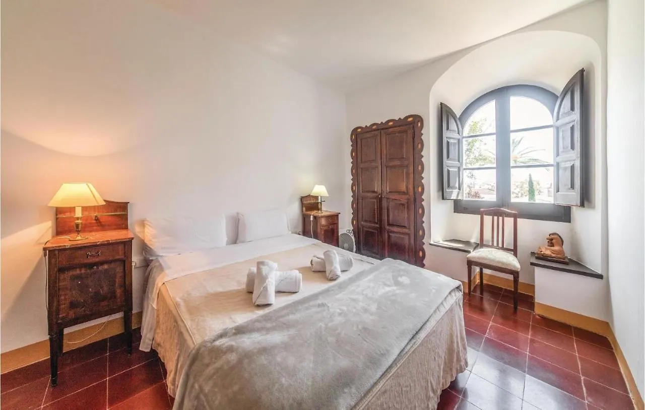 5 Bedroom Beautiful Home In 滨海托萨